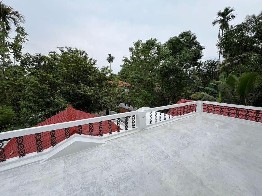 Kalarikkal House Villa Kochi Exterior photo
